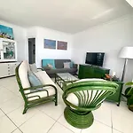 Geysotur Beachfront 75 Apartamento